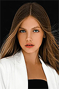 model Averina Elizaveta   
Year of birth 2008   
Eyes color: grey-blue   
Hair color: light brown
