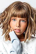 model Baskakova Liza   
Year of birth 2011   
Eyes color: blue   
Hair color: blond